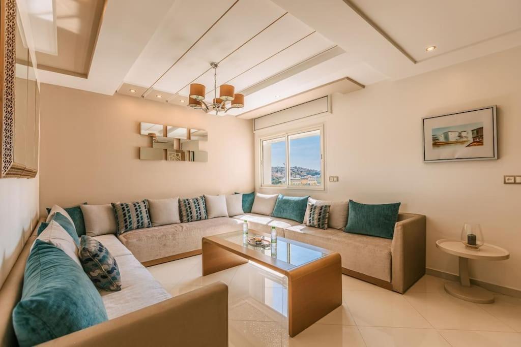 Central 2-Bedrooms Near Beach & Dining Tanger Exteriör bild